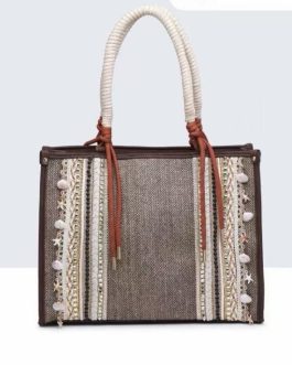 Cesto rafia con abalorios