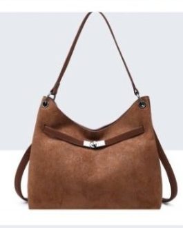 Bolso grabado flores con detalle de hebilla